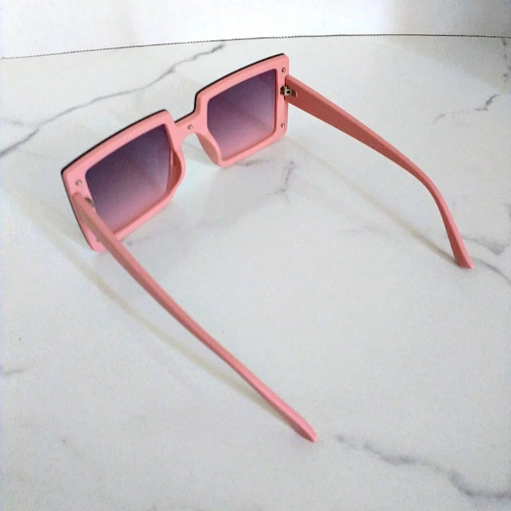 New Boutique Women's Square Oversized Sunglasses